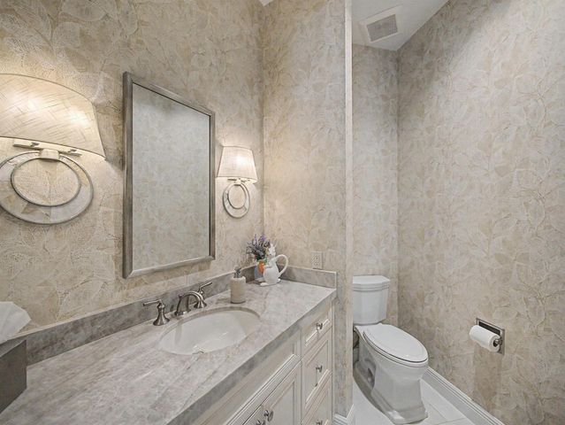 127 Vintageisle Lane, Palm Beach Gardens, FL 33418