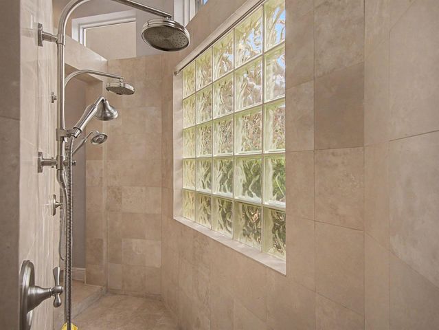 127 Vintageisle Lane, Palm Beach Gardens, FL 33418