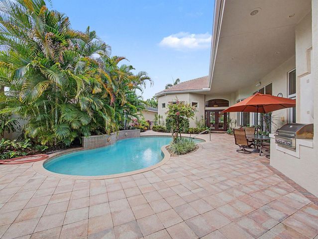 127 Vintageisle Lane, Palm Beach Gardens, FL 33418