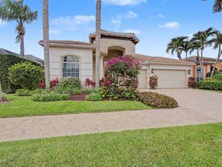 127 Vintageisle Lane, Palm Beach Gardens, FL 33418