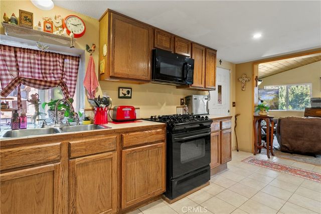 22864 Alder, Crestline, CA 92325