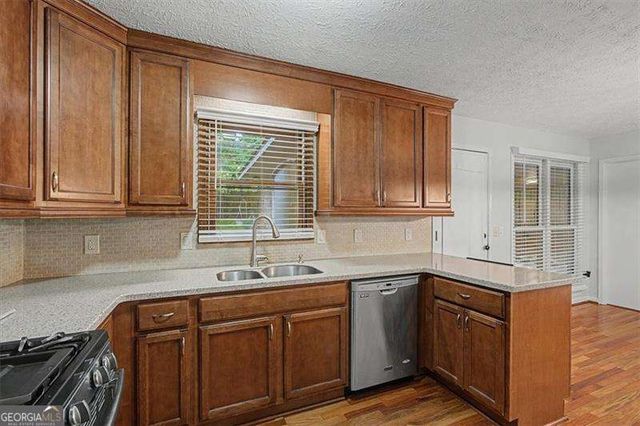3095 Woodland Drive NW, Kennesaw, GA 30152