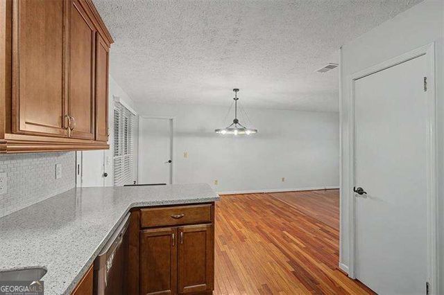 3095 Woodland Drive NW, Kennesaw, GA 30152