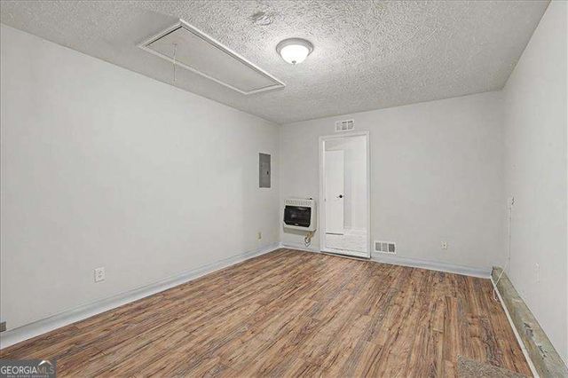 3095 Woodland Drive NW, Kennesaw, GA 30152