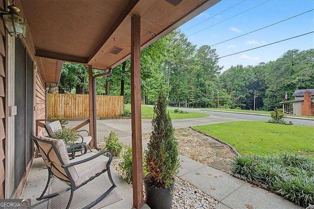 3095 Woodland Drive NW, Kennesaw, GA 30152
