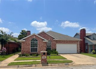 1940 Pine Ridge Drive, Bedford, TX 76021