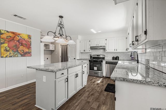 7869 Ben Fugler Rd, Denham Springs, LA 70706