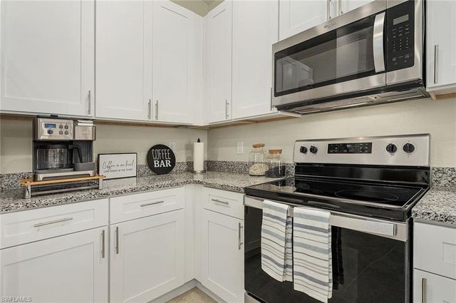 241 NW 6TH PL, Cape Coral, FL 33993