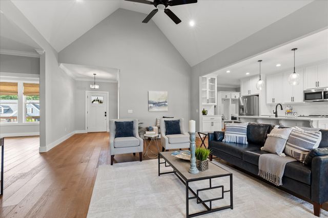 255 Goose Creek Circle, Soddy Daisy, TN 37379
