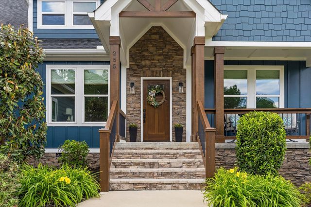 255 Goose Creek Circle, Soddy Daisy, TN 37379