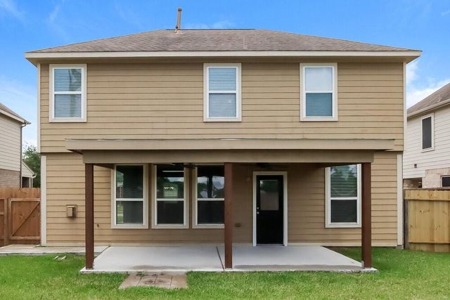 5222 Rio Drive, Baytown, TX 77521