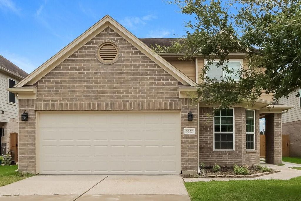 5222 Rio Drive, Baytown, TX 77521