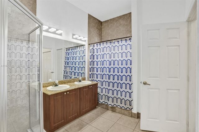 2831 NW 6th Ct, Fort Lauderdale, FL 33311
