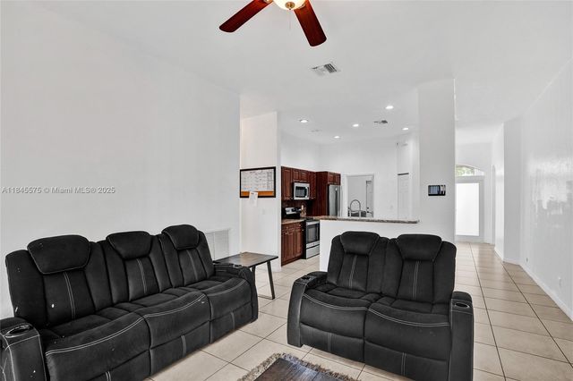 2831 NW 6th Ct, Fort Lauderdale, FL 33311