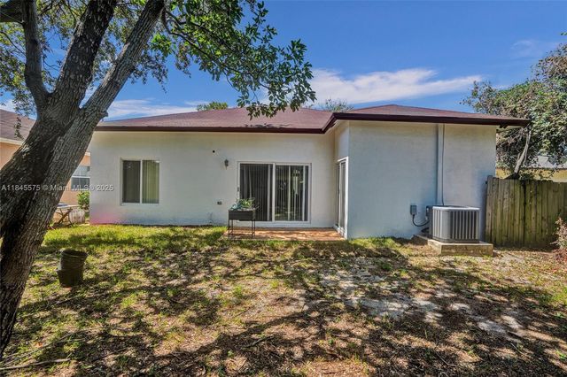 2831 NW 6th Ct, Fort Lauderdale, FL 33311