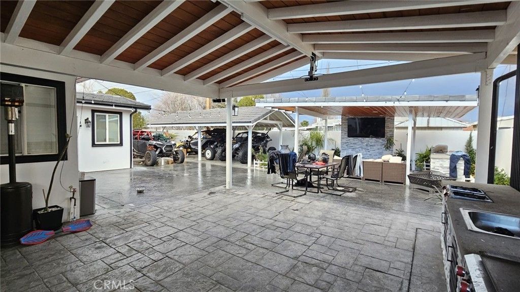 Image 16 of property listing at 1821 E Avenue Q12, Palmdale, CA 93550