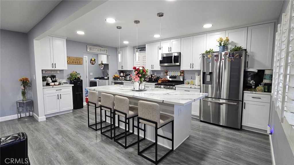 Image 21 of property listing at 1821 E Avenue Q12, Palmdale, CA 93550