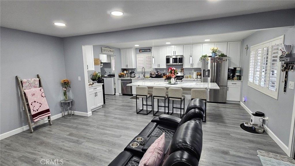 Image 4 of property listing at 1821 E Avenue Q12, Palmdale, CA 93550