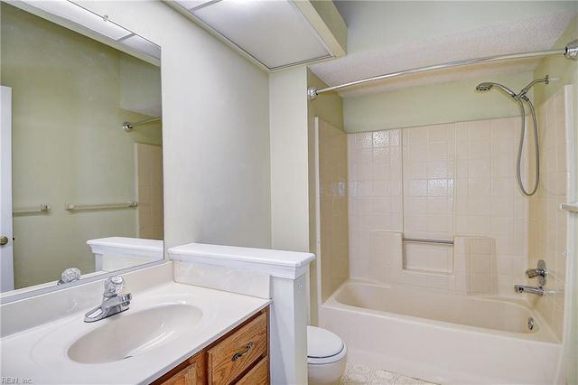 841 Masters TRL, Newport News, VA 23602