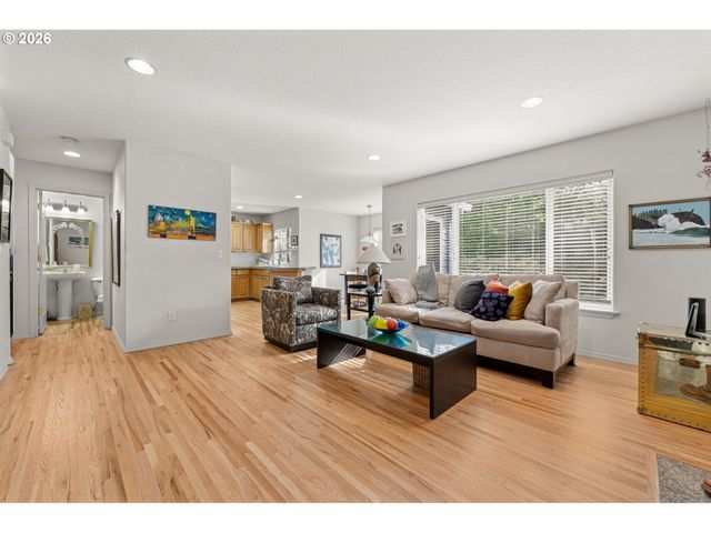 9024 Sw 75TH Ave, Tigard, OR 97223