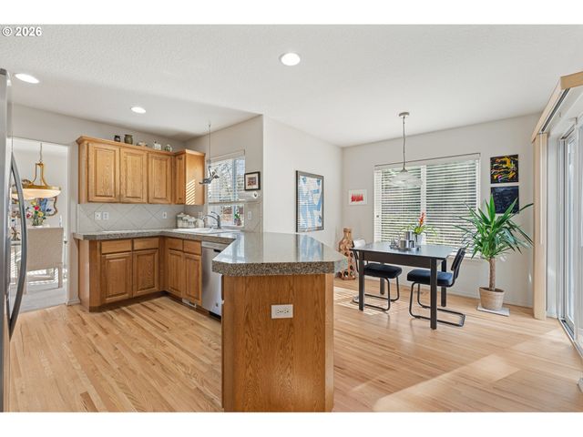 9024 Sw 75TH Ave, Tigard, OR 97223