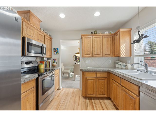 9024 Sw 75TH Ave, Tigard, OR 97223