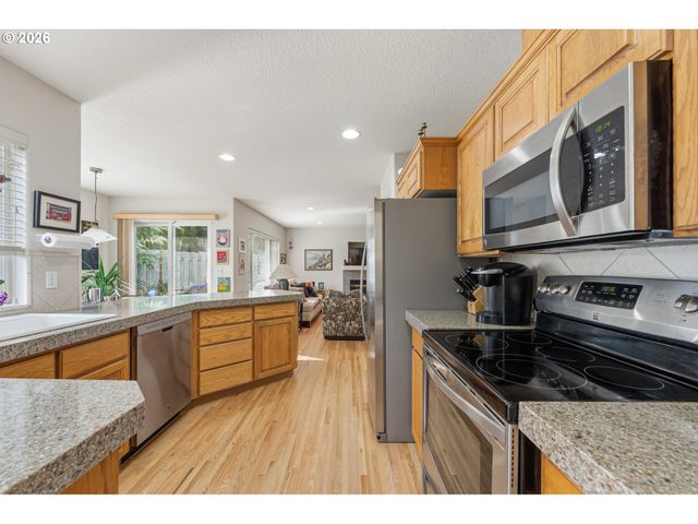 9024 Sw 75TH Ave, Tigard, OR 97223