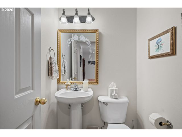 9024 Sw 75TH Ave, Tigard, OR 97223