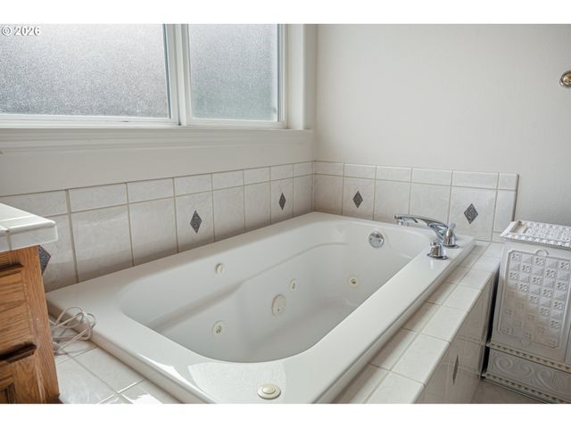 9024 Sw 75TH Ave, Tigard, OR 97223