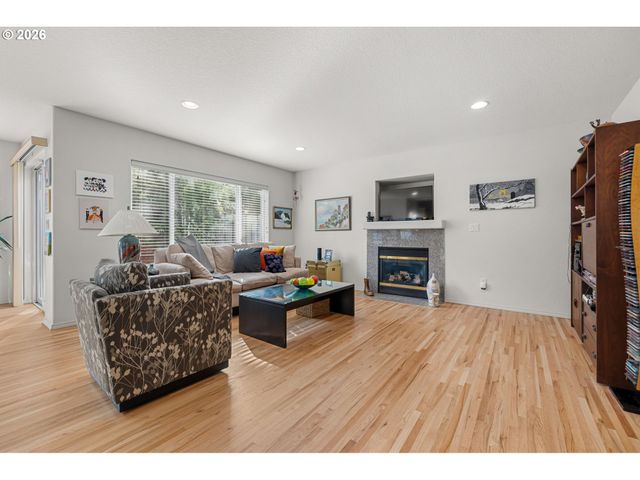 9024 Sw 75TH Ave, Tigard, OR 97223