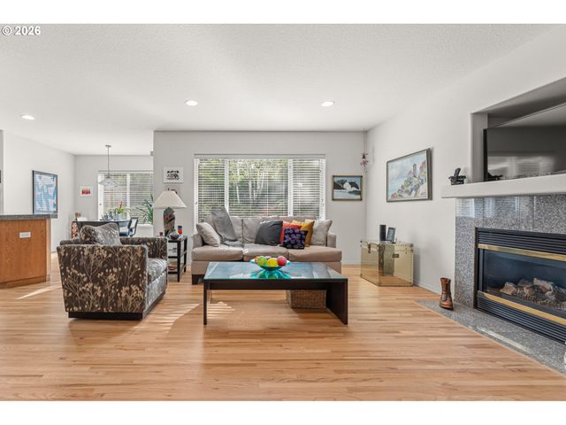 9024 Sw 75TH Ave, Tigard, OR 97223