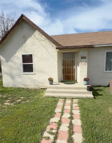 9293 Garfield, Riverside, CA 92503