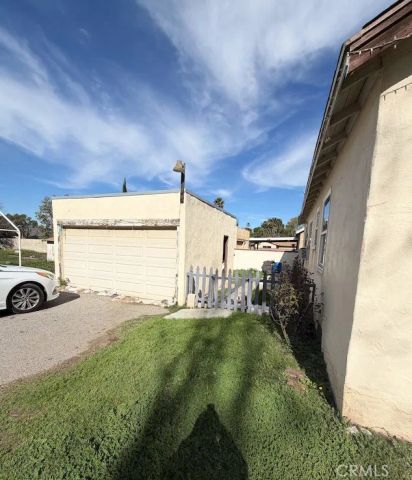 9293 Garfield, Riverside, CA 92503