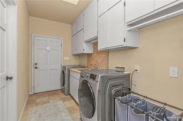 218 Palm Valley W Drive, Harlingen, TX 78552