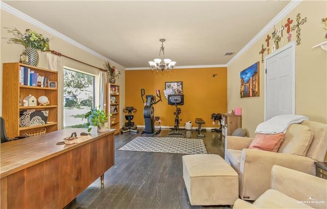 218 Palm Valley W Drive, Harlingen, TX 78552