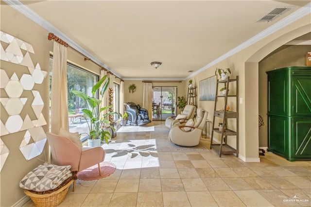 218 Palm Valley W Drive, Harlingen, TX 78552