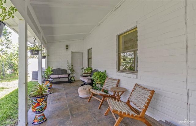 218 Palm Valley W Drive, Harlingen, TX 78552