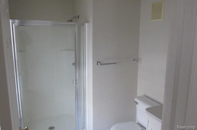 10210 E Midway 103, Commerce Twp, MI 48390