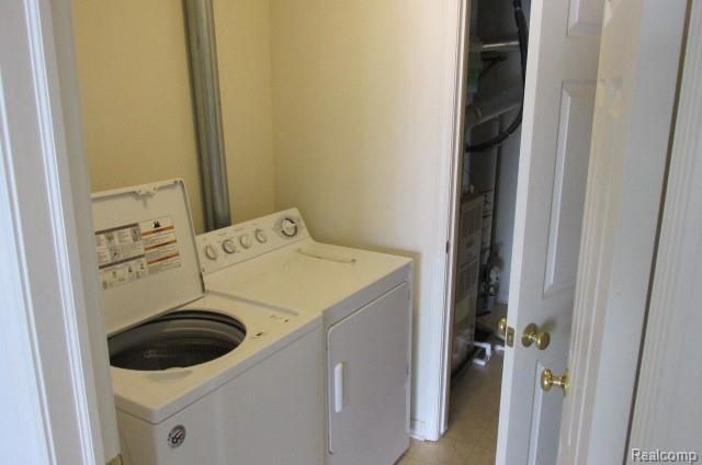 10210 E Midway 103, Commerce Twp, MI 48390