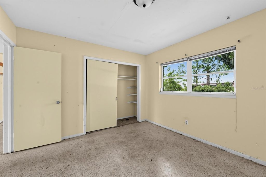 Image 18 of property listing at 109 N MAYWOOD AVENUE, Clearwater, FL 33765