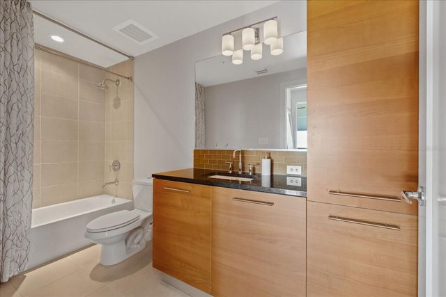 400 4TH AVENUE S 1004, St Petersburg, FL 33701