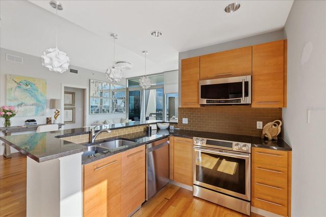 400 4TH AVENUE S 1004, St Petersburg, FL 33701