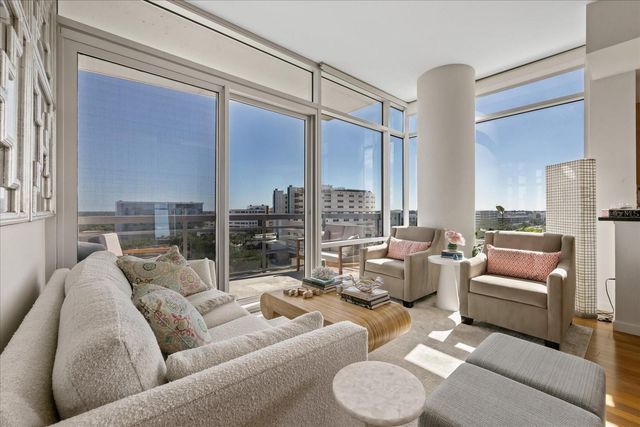 400 4TH AVENUE S 1004, St Petersburg, FL 33701