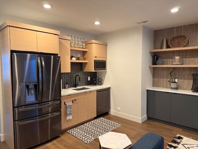 3075 E CREEK RD, Cottonwood Heights, UT 84093