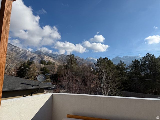 3075 E CREEK RD, Cottonwood Heights, UT 84093