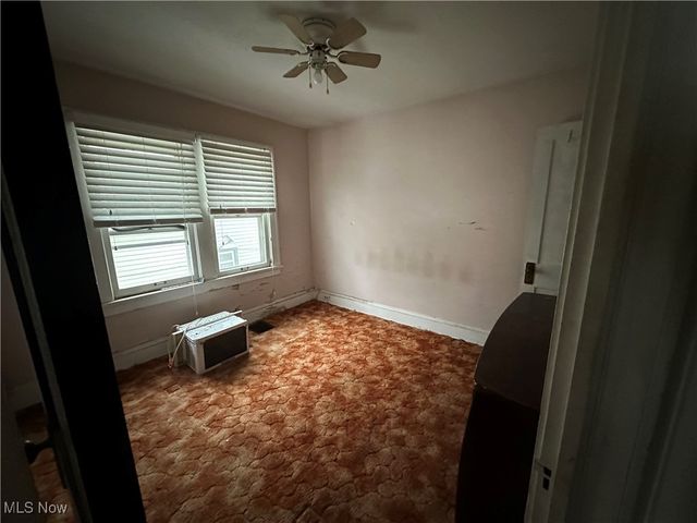 10421 Linnet Avenue, Cleveland, OH 44111