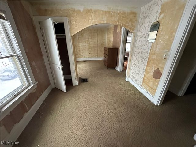 10421 Linnet Avenue, Cleveland, OH 44111