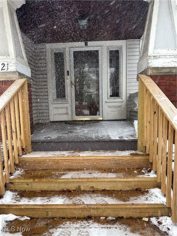 10421 Linnet Avenue, Cleveland, OH 44111