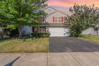 3833 Winding Twig Drive, Canal Winchester, OH 43110