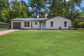 3225 Riddle Drive, Tallahassee, FL 32309